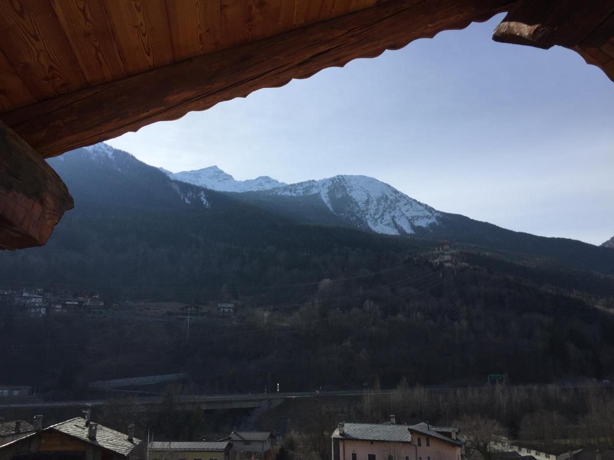 La Maison Du Pont Mont Blanc 2 La Salle Esterno foto