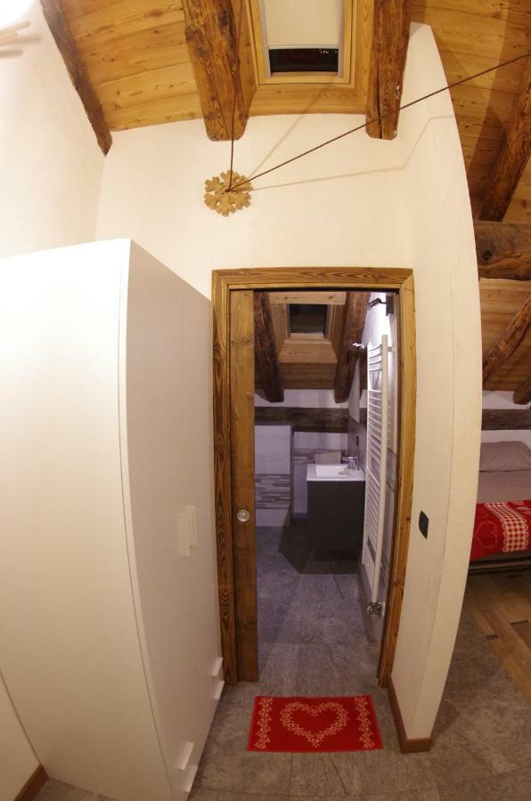 La Maison Du Pont Mont Blanc 2 La Salle Esterno foto