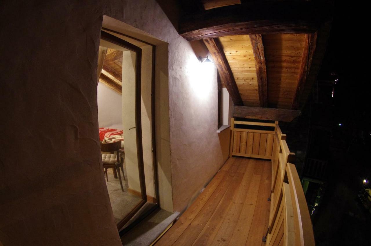 La Maison Du Pont Mont Blanc 2 La Salle Esterno foto